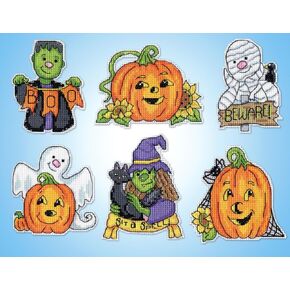 Design Works Crafts Inc. Halloween Friends Counted Cross Stitch Ornament Kit, Multi
