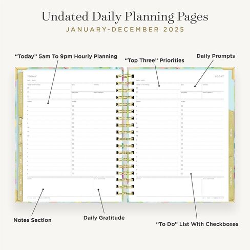 Day Designer 2025 Weekly Planner – مخطط متميز لتنظيم أنيق. يجمع بين التقويمات الأسبوعية والشهرية والجدول اليومي وصفحات الملاحظات وإعداد الأهداف والملصقات والجيب والمزيد. غلاف مصفح أنيق مع لمسات ذهبية (تصميم أنيق) in Saudi Arabia