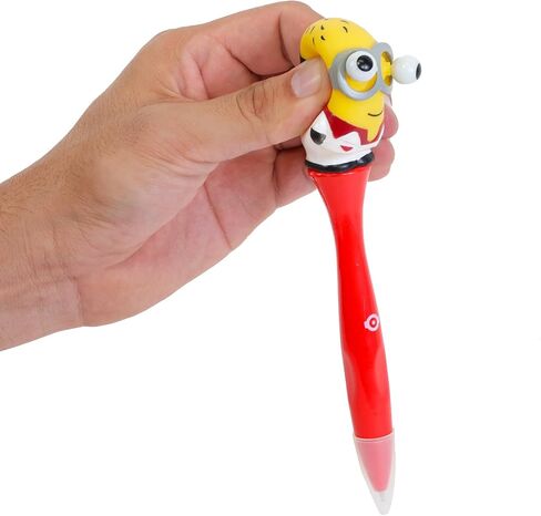 مجموعة أقلام مينيونز - حزمة تحتوي على 6 أقلام بالإضافة إلى ملصقات للوازم المدرسية للأطفال | ملحقات مكتب ديسبيكابل مي للأولاد والبنات (قد تختلف التصاميم) in Kuwait