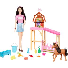 Barbie Toy Stable Playset with Fashion Doll, Small Pony & 10+ Accessories, Inspired Mysteries: The Great Horse Chase