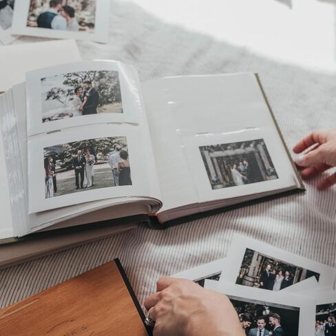 ألبوم صور أنيق من الكتان - 200 جيب خالٍ من الأحماض لصور 4 × 6 - مثالي لحفلات الزفاف والهدايا in Kuwait