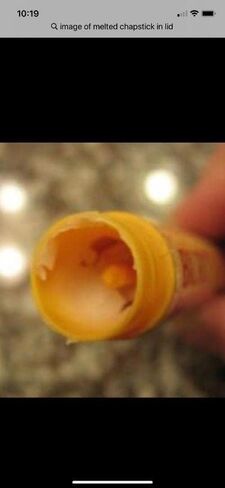 حامل مرطب الشفاه No Drippy Chapsticky Lip Balm لفتحة تكييف السيارة، حامل مشبك البلسم، حامل فتحة تهوية السيارة فقط في السوق. ملحقات تنفيس السيارة in Saudi Arabia