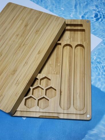 صينية النرد DND 2 في 1، صندوق النرد من الخيزران مع غطاء مغناطيسي - علبة النرد D&D، صينية النرد مدمجة في واحدة لألعاب RPG وألعاب الطاولة | يحمل مجموعات متعددة من النرد متعدد السطوح in Kuwait