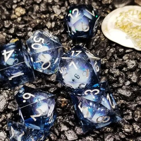 مجموعة نرد DND متعددة السطوح من الراتينج ذو الحافة الحادة من 7 قطع من Sage's Portal Souls Liquid Core للأبراج المحصنة والتنينات، نرد آر بي جي منضدية TTRPG (أرواح الشتاء) in Saudi Arabia