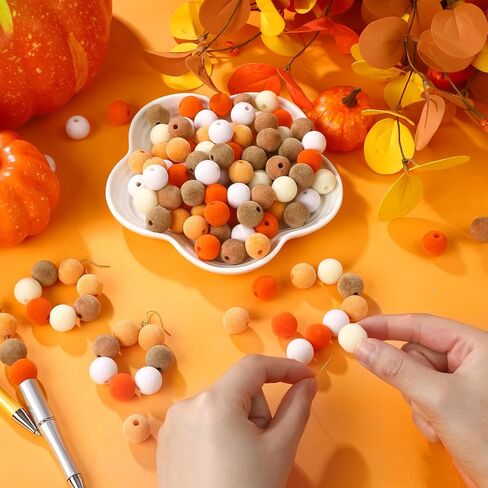 XunYee 48 قطعة خرز عيد الميلاد المخملي للحرف اليدوية 16 مم خرز سيليكون لعيد الميلاد خرز خشبي DIY خرز مجوهرات مخملي لصناعة المجوهرات DIY صنع سلسلة المفاتيح قلم ديكور صينية متدرجة (ألوان عيد الميلاد) in Kuwait