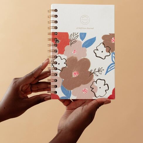 المجلات الفورية، مجلة حب الذات: 52 أسبوعًا من التأكيد (وردي مرقط، كتان/جلد) | مجلة الرعاية الذاتية | مجلة تخفيف التوتر | مجلة العافية للنساء in Kuwait