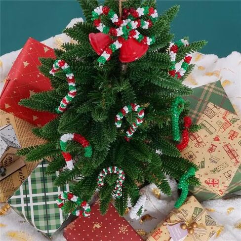 1600 Pcs Christmas Beads Holiday Plastic Beads with Beading Wire for Home Decor Necklaces Bracelets Earrings DIY Crafts Christmas Tree Hanging Decoration (Red White Green) in Kuwait