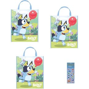 تتضمن حزمة لوازم حفلات أعياد الميلاد الفريدة من نوعها من Bluey 3 حقائب حمل بلاستيكية كبيرة للحفلات مقاس 33 سم × 27 سم و1 ورقة ملصقات على شكل ديناصور