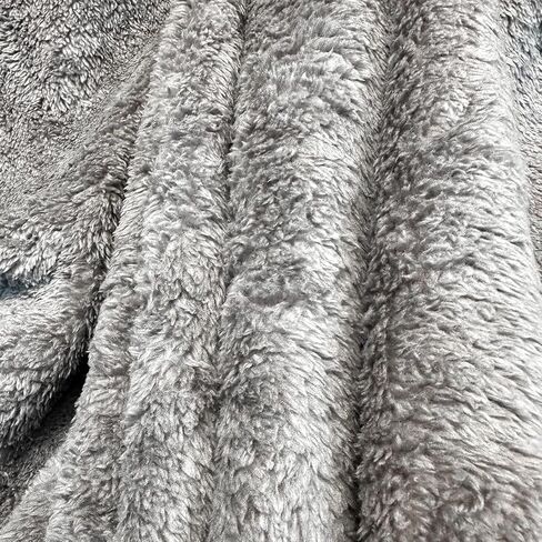 بطانيات مقاومة للماء للكلاب الكبيرة، بطانية للكلاب مقاس 60 بوصة × 50 بوصة قابلة للغسل، غطاء بطانية ناعمة من الفلانيل للحيوانات الأليفة لأريكة السرير، بطانية جرو مطبوعة بشكل لطيف in Kuwait