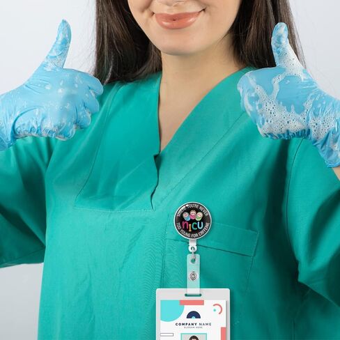 قابلة للسحب حيث لا تكون صغيرًا جدًا على بكرة شارة الكافيين مع مشبك التمساح، هدية حامل شارة الأطفال المضحكة للأطباء والممرضات RN EN L&D OB Labor Delivery NICU Nurse in Kuwait