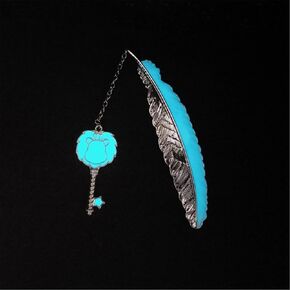 Zodiac Feather Bookmark Gifts for Women Men, Cool Metal Bookmark Glow in The Dark Pisces Bookmark, Luminous Star Sign Constellation Horoscope Bookmark Gifts