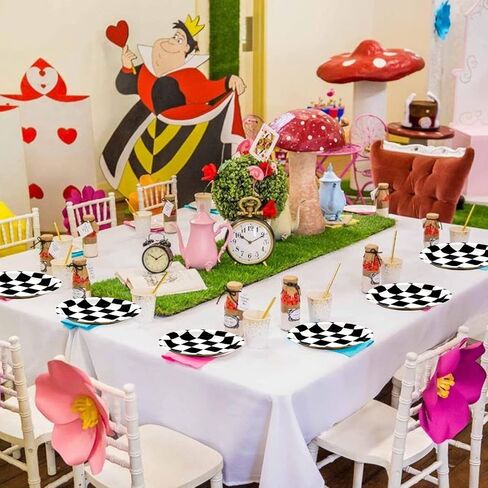 81 قطعة من لوازم الحفلات ذات المربعات باللونين الأبيض والأسود، أطباق ورقية وشوك ومناديل مستطيلة ومفرش طاولة للسباقات الرياضية تحت عنوان أواني الطعام للأطفال الأولاد وأعياد ميلاد الطفل وديكور المنزل، تكفي 20 شخصًا in Kuwait