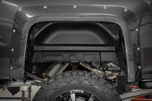 بطانات العجلات الخلفية لـ Rough Country لـ 07-13 GMC 1500/2500HD/3500HD - 4208 أسود in Saudi Arabia