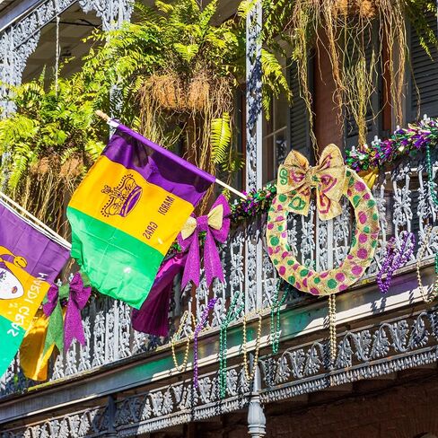 6 لفات بطول 30 ياردة من شريط حافة سلكية من Mardi Gras باللون الأرجواني الذهبي والأخضر شريط تغليف معدني لامع لتزيين حفلات Mardi Gras Masquerade (نمط فني) in Saudi Arabia