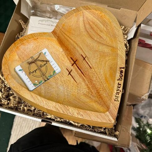 Prayer Bowl Heart Shaped, Religious Prayer Dough Bowl Wooden, for Religious Christian Congregation Gifts in Saudi Arabia