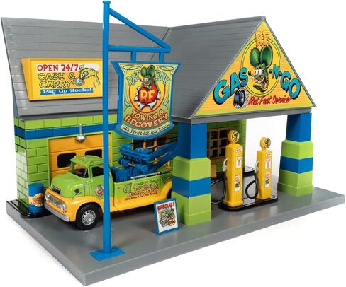 جراج رات فينك بمقياس 1:48 من أوتو وورلد مع مجموعة شاحنة سحب بمقياس 1:32 in Kuwait