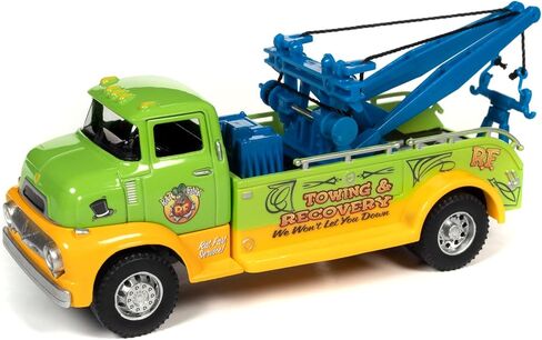 جراج رات فينك بمقياس 1:48 من أوتو وورلد مع مجموعة شاحنة سحب بمقياس 1:32 in Kuwait