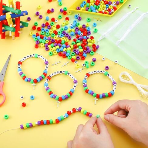 Ferreve 24 مجموعة من أدوات صنع الخرز الدينية معصمه أنا قوي مع الإيمان الإلهي DIY مجموعة أدوات الخرز اليدوية المتقاطعة من الخرز البلاستيكي على شكل حرف المهر مع 24 حقيبة برباط لمدرسة الأحد في أسبوع VBS in Kuwait