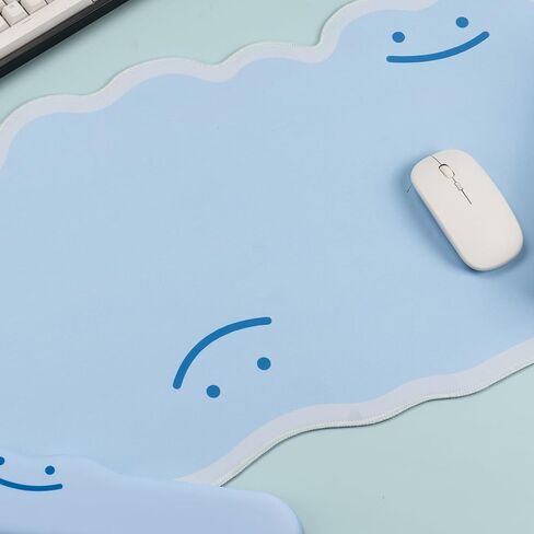 لوحة ماوس Ditto Trio - بساط كمبيوتر محمول للوحة المفاتيح Kawaii للألعاب، بساط مكتب بقاعدة مطاطية كبيرة غير قابلة للانزلاق لحماية لوحة المفاتيح والماوس (لامع Ditto Trio) in Kuwait