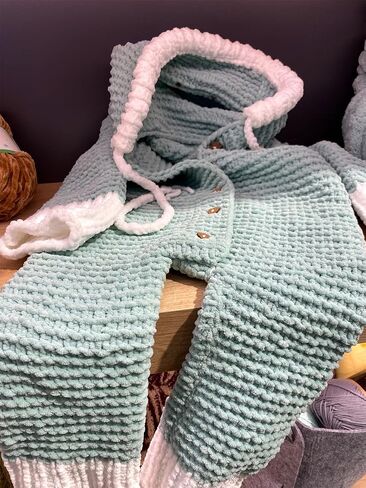 Super Bulky Chenille Yarn for Crocheting - Soft and Plush 2 Skeins 264 Yards 2x100g - Baby Blanket Yarn for Knitting, Crocheting, Crafts & Amigurumi Yarn (316 - Orange) in Saudi Arabia