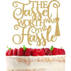 كانت الشرابة تستحق أعلى الكعكة، تهانينا يا غراد، لزينة حفلات التخرج لعام 2025، بريق ذهبي in Kuwait