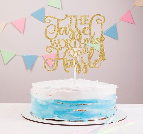 كانت الشرابة تستحق أعلى الكعكة، تهانينا يا غراد، لزينة حفلات التخرج لعام 2025، بريق ذهبي in Kuwait