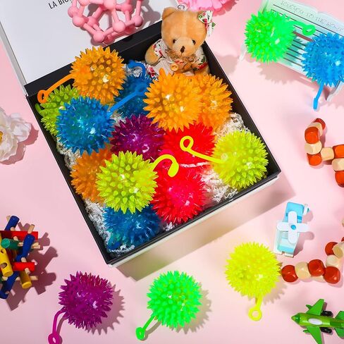 36 حزمة من الكرات النطاطة المضيئة للأطفال، كرة شائكة LED مع حبل، ألعاب حسية، كرات الضغط تنمو في الظلام، كرات وامضة للحفلات، مكافآت مدرسية للطلاب، البالغين، 2.6 بوصة in Kuwait