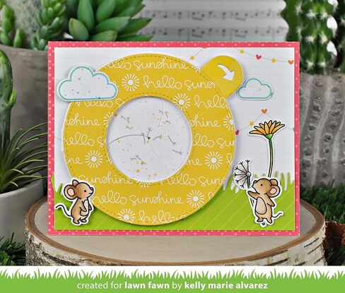قالب حرفي تفاعلي مخصص من Lawn Fawn Magic Iris، قالب حرفي ماجيك إيريس إضافي، قالب إضافي على شكل صدفي سحري، مجموعة من 3 عناصر (LF2238، LF2239، LF2240) in Saudi Arabia