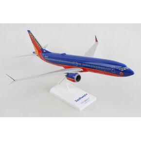 Daron Worldwide Trading Skymarks Southwest 737-Max8 1/130 W/WiFi Dome Model Airplane,unisex-children
