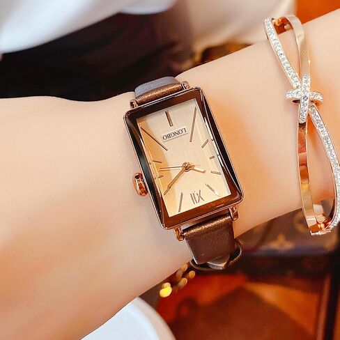 ساعات صغيرة مربعة كلاسيكية للنساء، ساعة يد نسائية بحزام جلدي من حجر الكوارتز، ساعات يد نسائية مربعة أنيقة مقاومة للماء in Kuwait