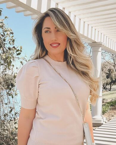 سترة نسائية بأكمام قصيرة منتفخة 2024 لربيع وصيف عصرية برقبة دائرية تي شيرت غير رسمي وبلوزات in Kuwait