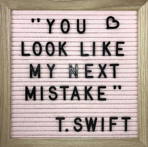 حروف وشخصيات سوداء لألواح الحروف اللباد - 504 حرفًا ورموز ممتعة وأكثر من ذلك بكثير - حروف سوداء مقطوعة مسبقًا مقاس بوصة واحدة في منظم بلاستيكي. حروف بحجم 1 بوصة تقريبًا in Kuwait