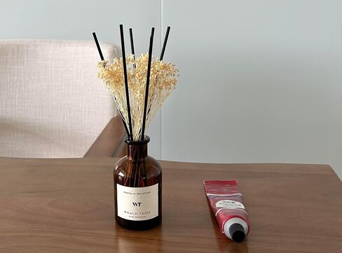 WEALD TRIBE Flower Reed Diffuser Set Eucalyptus & Lavender Scent For Bathroom Accessories Shelf Decor & Air Fresheners, Sticks Defusers With 4.0 fl oz Essential Oils, House Bedroom Office Decor & Gift in Saudi Arabia