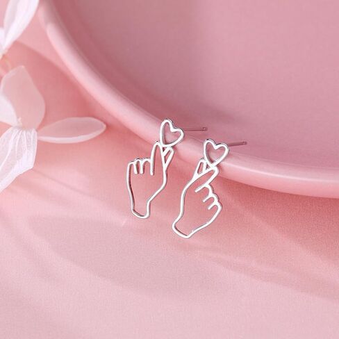 SLUYNZ 925 Sterling Silver Heart Studs Earrings for Women Teens Unique Sweet Love Heart Post Studs Earrings in Saudi Arabia