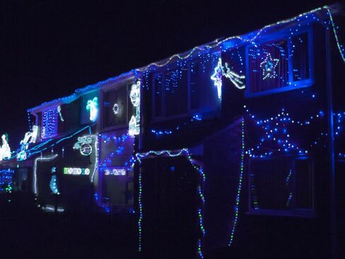 LED Rope Lights for Outside, 10Ft 360°Blue Solar Rope Lights Outdoor Waterproof, 43 LEDs 110V 8 Modes Remote Control Timer Christmas Rope Lights for Party Holiday Garden Decoration (Blue) in Saudi Arabia