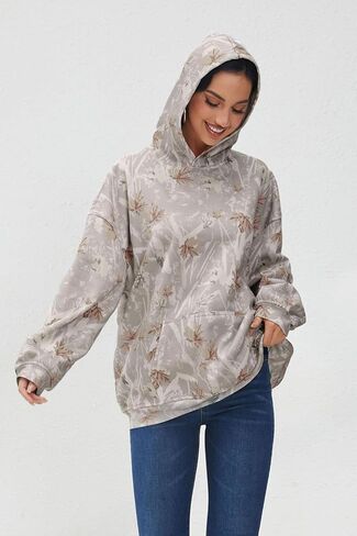 Women Oversized Fleece Camo Hoodies Maple Leaf Hooded Sweatshirt Casual Long Sleeve Fall Pullover Tops With Pockets in Saudi Arabia
