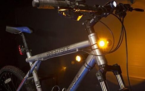 ضوء جانبي للدراجة من برايتسايد. ضوء جانبي ساطع وعنبر وقابل لإعادة الشحن لراكبي الدراجات على الطرق. ابقِ مرئيًا من جوانب دراجتك، بطارية تدوم 36 ساعة، ضوء دراجة 2.3 أونصة. in Kuwait