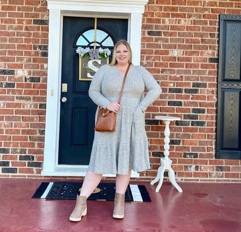 CARCOS Plus Size Dresses for Curvy Women Crew/Vneck Long Sleeve Dresses Ladies Knee Long Fall Winter Dress with Pocket XL-5XL in Kuwait