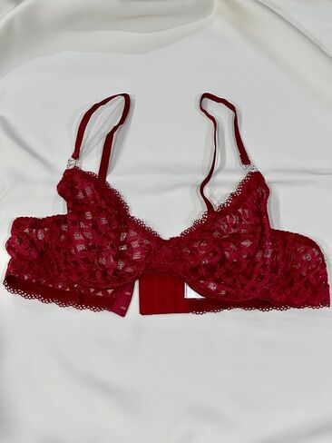 Lace Matching Underwire Bra and Underwear Panty Lingerie Set For Women in Kuwait