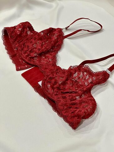 Lace Matching Underwire Bra and Underwear Panty Lingerie Set For Women in Kuwait