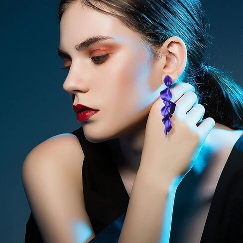 أقراط متدلية من بتلات الأكريليك - أقراط طويلة على شكل زهرة الورد للنساء in Kuwait