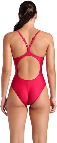 بدلة سباحة نسائية من ARENA ذات ملمس متين وخفيف الوزن من قطعة واحدة in Kuwait