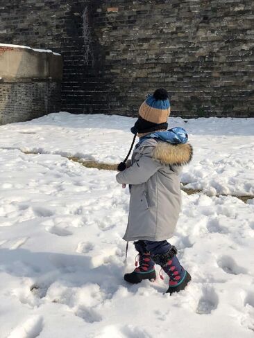 Snow Boots for Kids Waterproof Durable and Slip Resistant Winter Snow Boots for Boys and Girls with Insulated Fleece Lining Perfect for Snowy Adventures Ideal Snow Boots toddler to Keep Feet Warm and Dry in Saudi Arabia