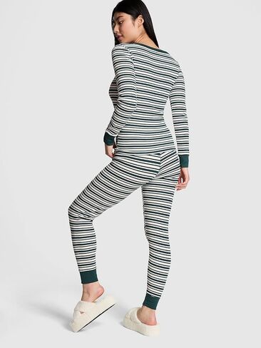 طقم بيجامة وقميص حراري بأكمام طويلة باللون الوردي من فيكتوريا سيكريت، ملابس نوم نسائية (XS-XXL) in Kuwait