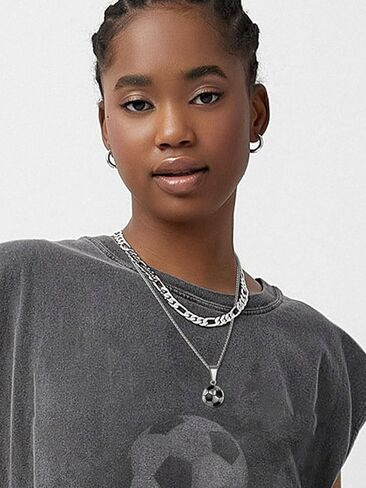 GOLDCHIC JEWELRY قلادات رياضية للرجال في سن المراهقة، كرة القدم البيسبول كرة السلة كرة السلة القلائد مع سلسلة من الفولاذ المقاوم للصدأ مجوهرات رياضية هدية لمحبي الرياضة in Kuwait