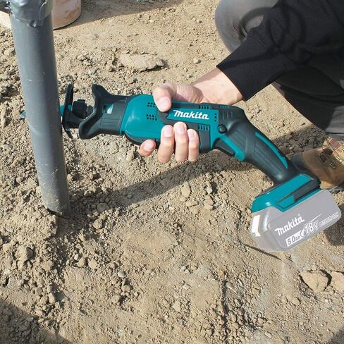 ماكيتا XRJ01T 18V LXT® طقم منشار ريسيبرو اللاسلكي المدمج ببطارية ليثيوم أيون (5.0 أمبير في الساعة) in Saudi Arabia