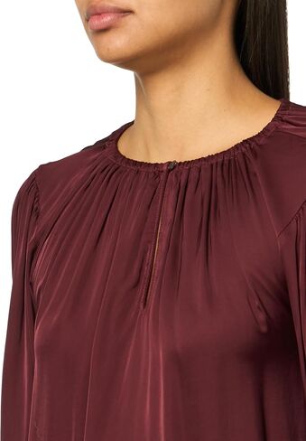 Velvet by Graham & Spencer Women's Contemporary in Saudi Arabia