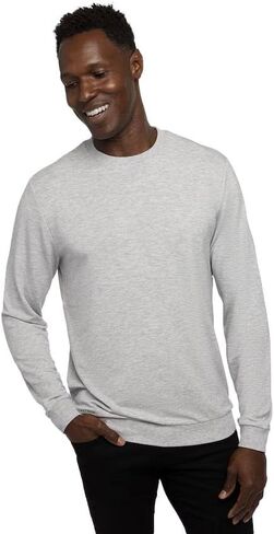 TravisMathew Men's Outerwear in Kuwait