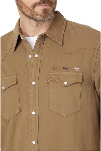 قميص Levi's الكلاسيكي الغربي للرجال (متوفر أيضًا بمقاس كبير وطويل) in Saudi Arabia