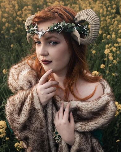 MOSTORY Black Green Antler Crown - Renaissance Faire Costume for Women Fairy Forest Headpiece Woodland Elf Crown for Women Ren Faire Halloween Cosplay Photo Shoot Accessory in Saudi Arabia